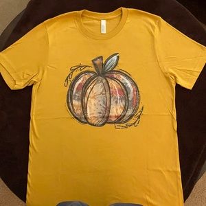Gold tie-dye pumpkin t-shirt